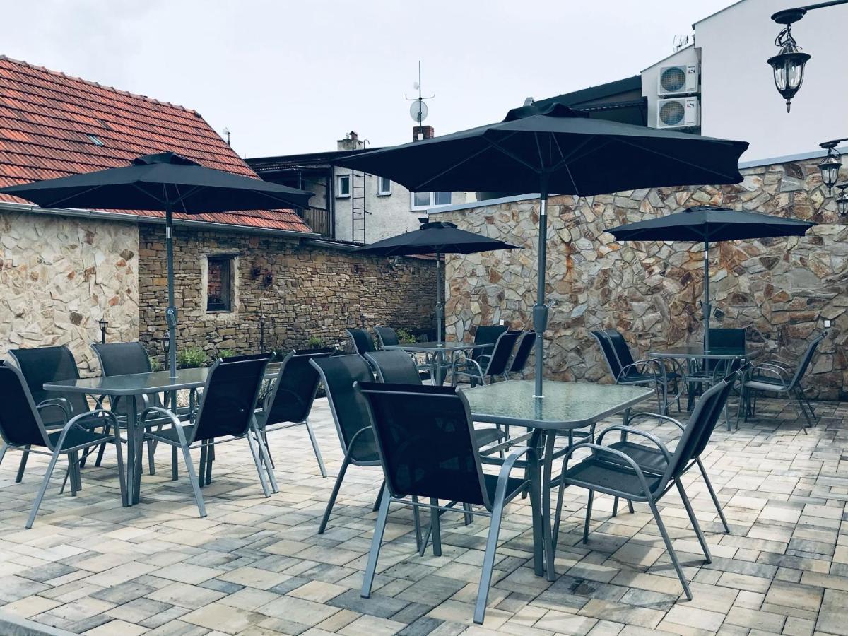 מלון Kuzelov Cafe De La Creme מראה חיצוני תמונה